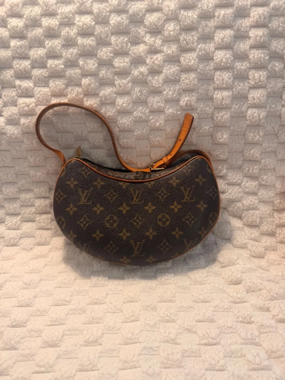 Louis Vuitton Croissant PM Monogram Vintage Shoulder Bag